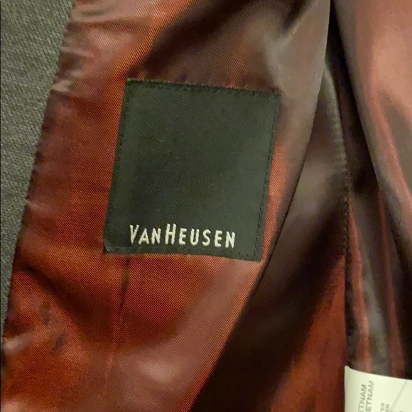 Van-Heusen Suit - Picture 3 of 4